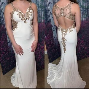 Faviana Dress! Size 2! Only worn once!